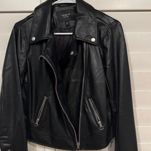 Torrid Classic Black Leather Jacket - Picture 9 of 14